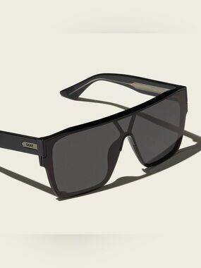 Quay Australia Tempo sunglasses Black Frame / Black Lens